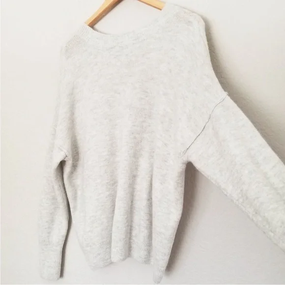 CeCe Believe Script
Graphic Long-Sleeve Cozy Pullover Sweater M Light
Grey $69 - Picture 11 of 14